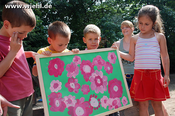 Kinder erzielen mit Kopie von van Goghs Sonnenblumen Hchstgebot