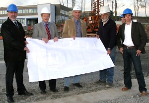 Das Architekturbro Rother und die Veranwortlichen der BWO stellten das Bauvorhaben in Bomig vor.