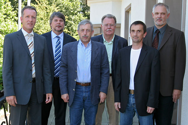Foto: Christian Melzer - Von links: Ingo Stockhausen, Thomas Knura, Werner Becker-Blonigen, Reinhold Niewhner, Michael Hans und Uwe Stranz