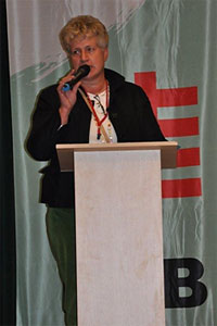 Ute Klein (Vorstand Verwaltung im Turnverband Aggertal Oberberg) sprach das Gruwort des Verbandsvorstandes. Foto: Dr. Claudia Pauli (RTB)
