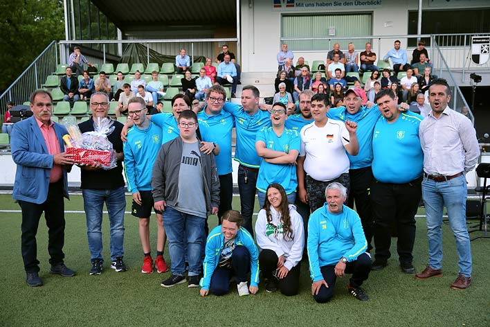 Mit dem Sepp-Herberger-Preis ausgezeichnet und auch bei der Wiehler Sportlerehrung im Mittelpunkt: die Inklusions-Fuballmannschaft des BSV Bielstein.