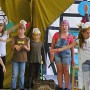 Begeisterte Zuschauer beim Musical „Der Adler auf dem Hhnerhof“ in der Grundschule Marienhagen