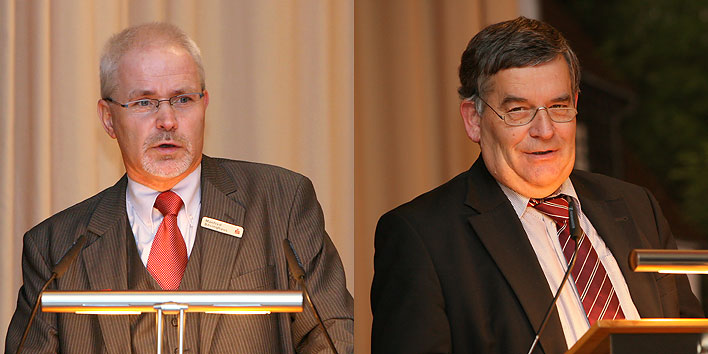 V.l.: Sparkassendirektor Manfred Bsinghaus und Landrat Hagen Jobi