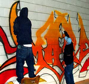 Graffiti-Aktion in der Skaterhalle Wiehl 