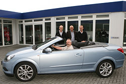 ber ein Wochenende mit dem neuen Opel Astra Cabrio freut sich Herr Detlef Durau aus Nmbrecht