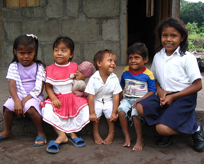Kinder auf Ometepe