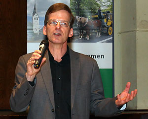 Dr. Wolfgang Haensch