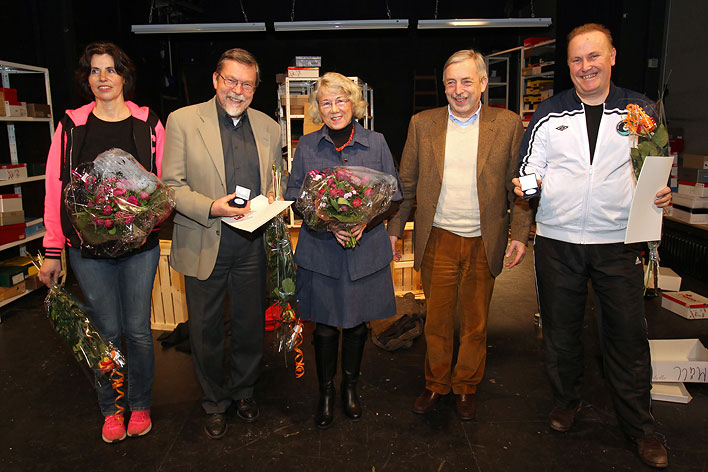Von Links:  Barbara Wiwianka, Raimund und Hiltrud Binder, Brgermeister Becker-Blonigen und Michael Albrecht. Fotos: Christian Melzer