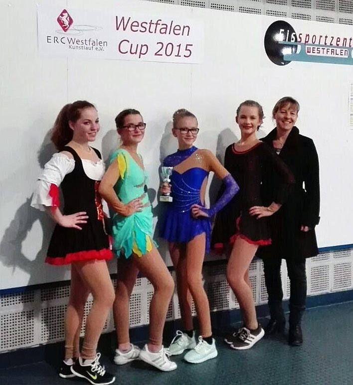 Von links: Thyra Reuber, Antonia Johanns, Diana Schwarzenberger, Annika Esch, Trainerin Gaby Krakau