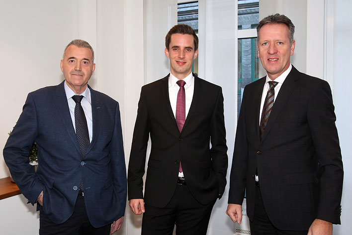 Von links: Michael Weller und sein Nachfolger Michael Noss und Vorstandsvorsitzender Ingo Stockhausen. Foto: Christian Melzer