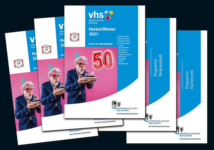 Vielfltig gefllt zeigt sich das Jubilumsprogramm der VHS Oberberg. Grafik: VHS