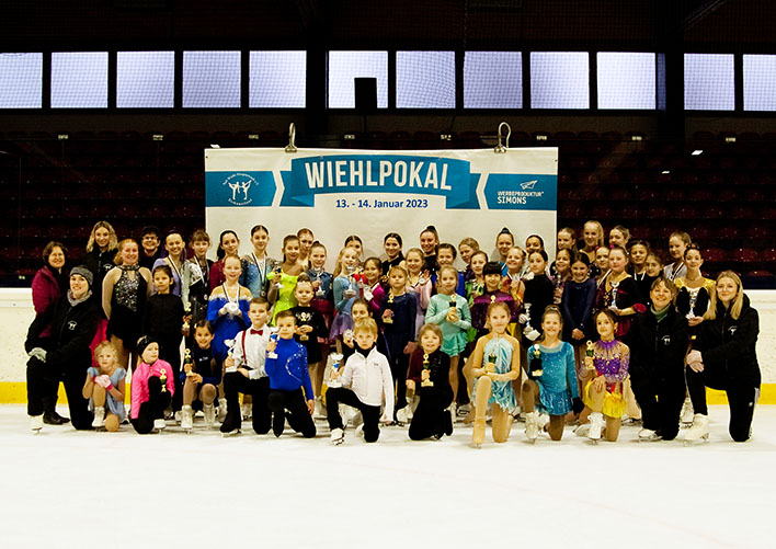18 Podiumsplätze, vier Gold-Platzierungen und viele weitere gute Resultate konnten die jungen Wiehler Eiskunstläuferinnen und -läufer erzielen. Fotos: Christian Melzer