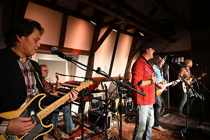 Die niederlndische Band aus der Nhe von Utrecht begeisterte mit ihrem Eagles Sound das Burghaus Publikum. Foto: Vera Marzinski