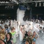 Über 1.500 Jugendliche tanzten im Schaum in der Wiehler Eissporthalle