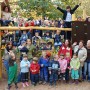 Jubel in der Kita St. Franziskus: Kinder erobern neues Klettergerüst