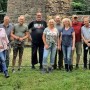 Heimatverein beseitigt Wildwuchs am Bismarckturm