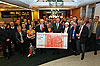 320.000 Euro spendete die Sparkasse der Homburgischen Gemeinden 2012 fr gemeinntzige Zwecke an ber 60 Organisationen.